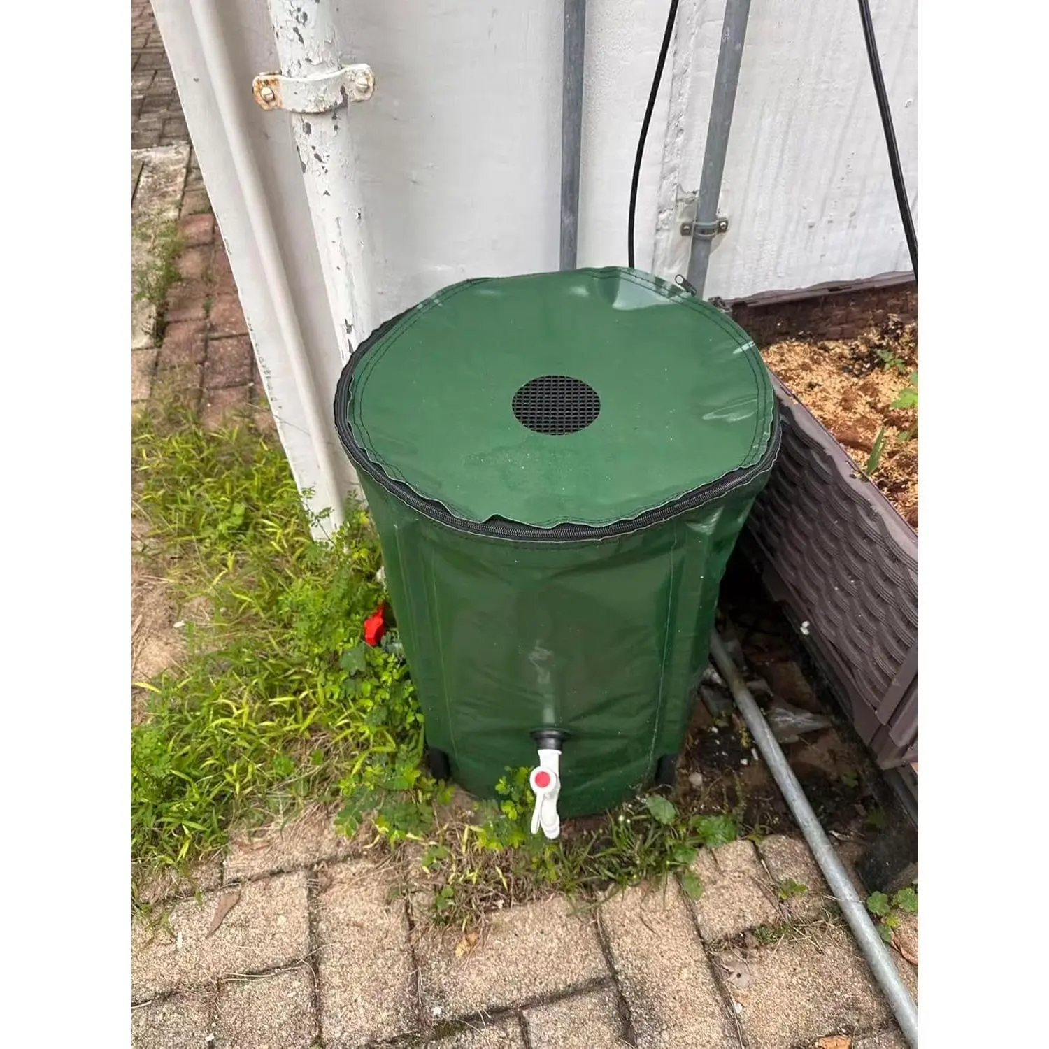 100Gal (380L) Portable PVC Plastic Outdoor Garden Rain Water Collection Barrel Tank with Spigot, Hose, Portable Bucket, Collapsible Catchment System & Downspout Base for Gutter Rainwater Collection, Homeowners