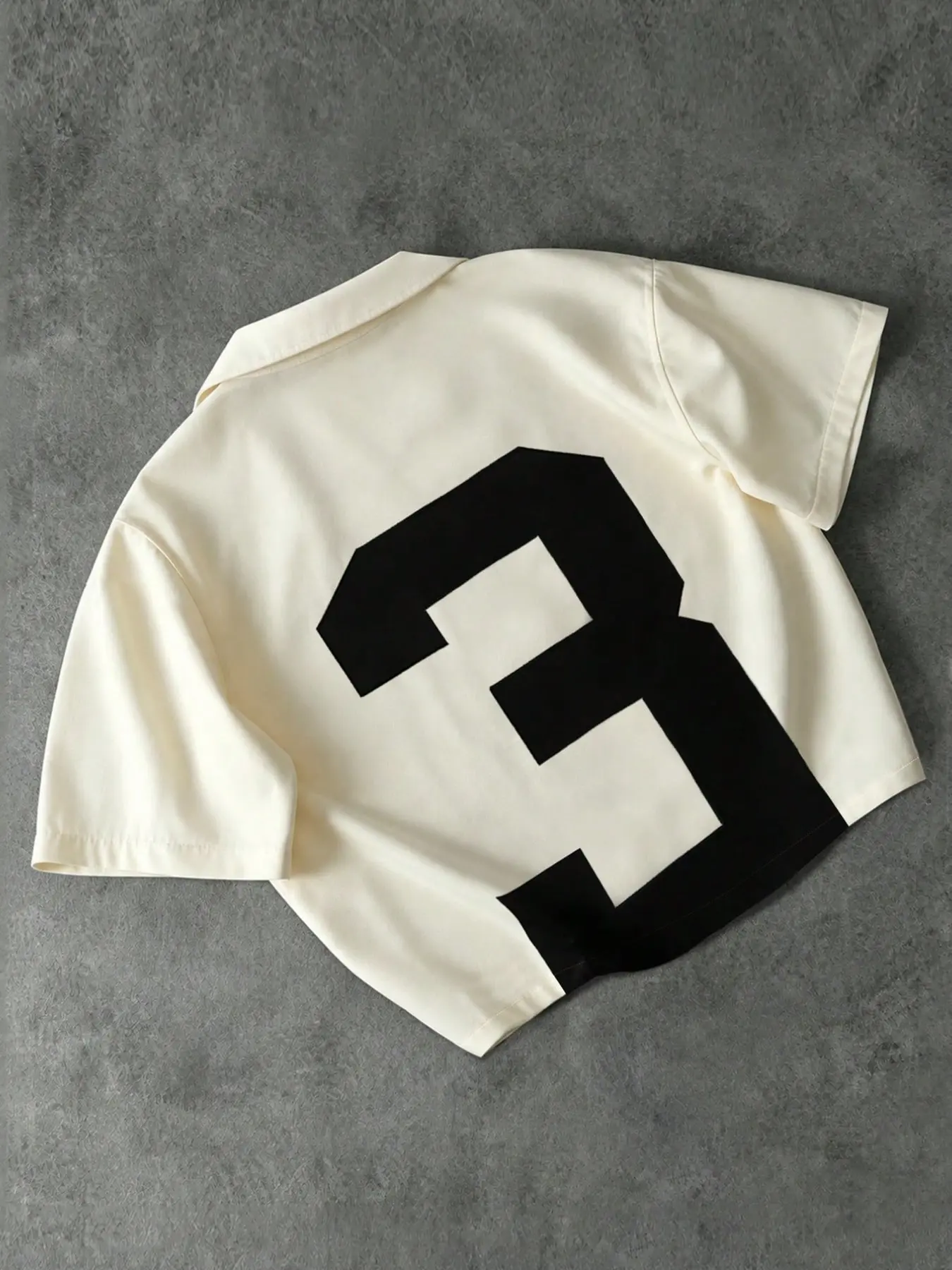 Men's Retro Camp Collar Cropped Button-Down Shirt with Stylized Number Graphic Print, Fashion Urban Streetwear Top, Versatile Casual Apparel for Night Outs, Weekend Parties, Daily Hangouts and Social Gatherings, Casual Street Style, Menswear