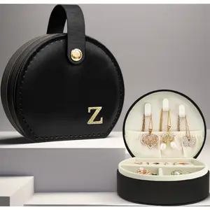 Travel Jewelry Case – Elegant Half-Moon Design with Gold Monogram, Detachable Handle, Personalized Accessory Organizer, Gift for Fashion-Forward Women & Teens, Black (Z)
