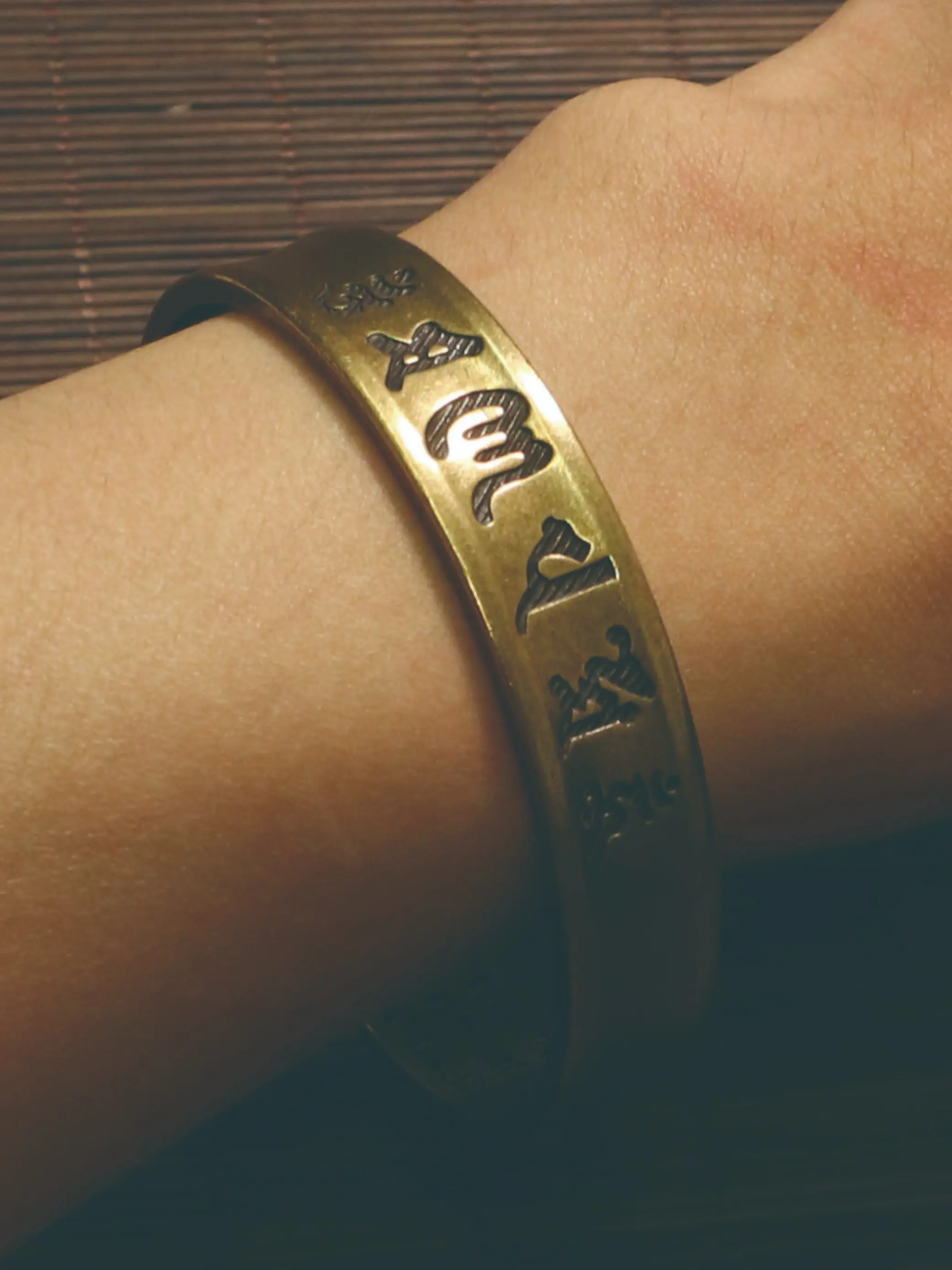 Sacred Mantra Cuff Bracelet, Vintage Brass Om Mani Padme Hum, Tibetan Buddhist Jewelry, Zen Energy Healing, Witchy Aesthetic, Exquisite Bracelet