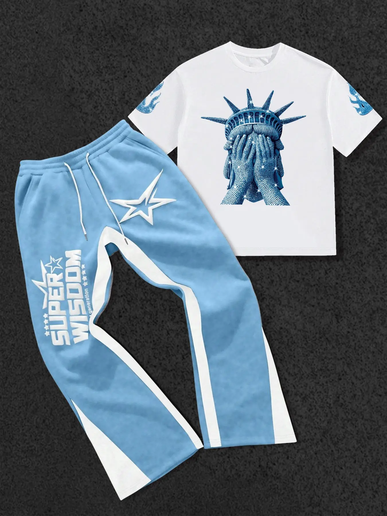The men's two-piece set, Graphic, Outfit, includes a T-shirt with a Statue of Liberty and flame design and trousers with lettering and star patterns, knitted fabric, suitable for everyday wear and all seasons