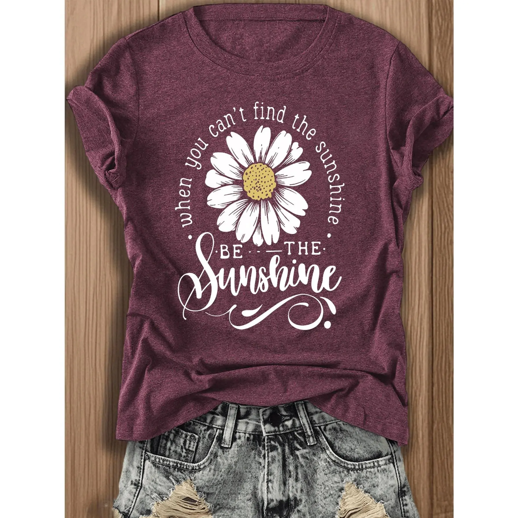 Women's Cotton Blend Short-Sleeve Graphic Sporty Top - Loose-Fit, Daisy Print, 'Be The Sunshine' Quote, Stretch, Round Neck, Sporty Chic for Party & Festival, Women's Clothes, Graphic T Shirts