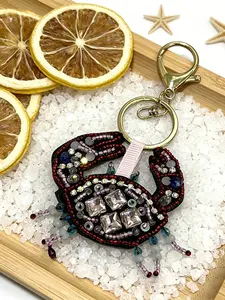 Original Beaded Rhinestone Crab Pendant, Handmade Embroidered Keychain, Elegant Girls' Bag Charm, Fashionable Cute All-Season Accessory