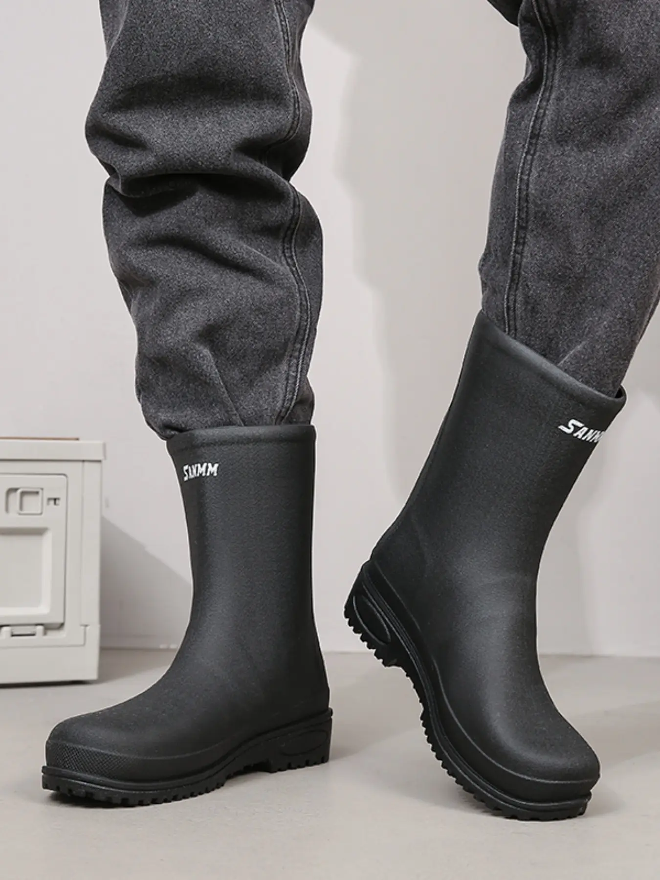 Unisex Retro Rubber Rain Boots, All-Over Letter Print, Waterproof & Anti-Slip, Lightweight Soft Design, Ideal for Daily Commute & Outdoor Activities