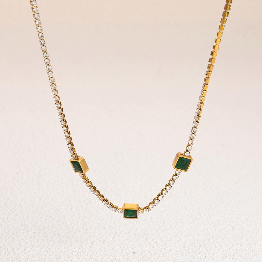 Stainless steel necklace plated with 18K gold, square emerald green rhinestone zircon clavicle chain necklace jewelry
