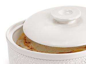 Ceramic Tortilla Warmer, 8.5 Inch Embossed Taco Holder with Lid, Microwave and Oven Safe Tortilla Storage Container for Mexican Party Tuesday Night, Hold up to 12 Tortillas, White