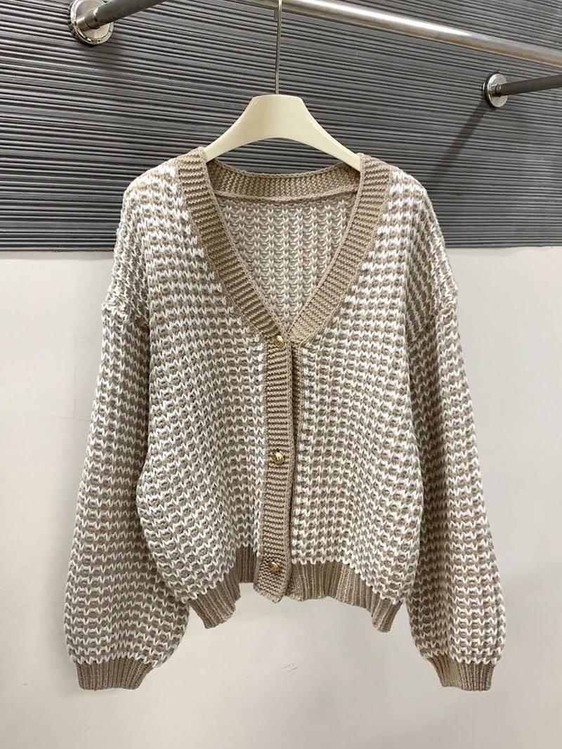 Women's V-Neck Long-Sleeve Sweater Cardigan, Thick Knit Loose-Fit Colorblock Design, Casual Fashion Outerwear for Fall and Winter