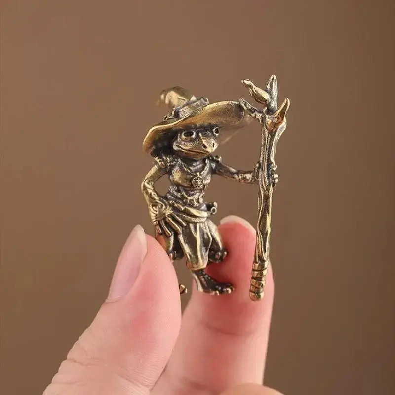 Vintage Pure Brass Frog Ornament, Decorative Figurines, Car Interior Decor, Creative Craft Gift, Desktop Decoration, Model Xy109, No Precious Metal Plating