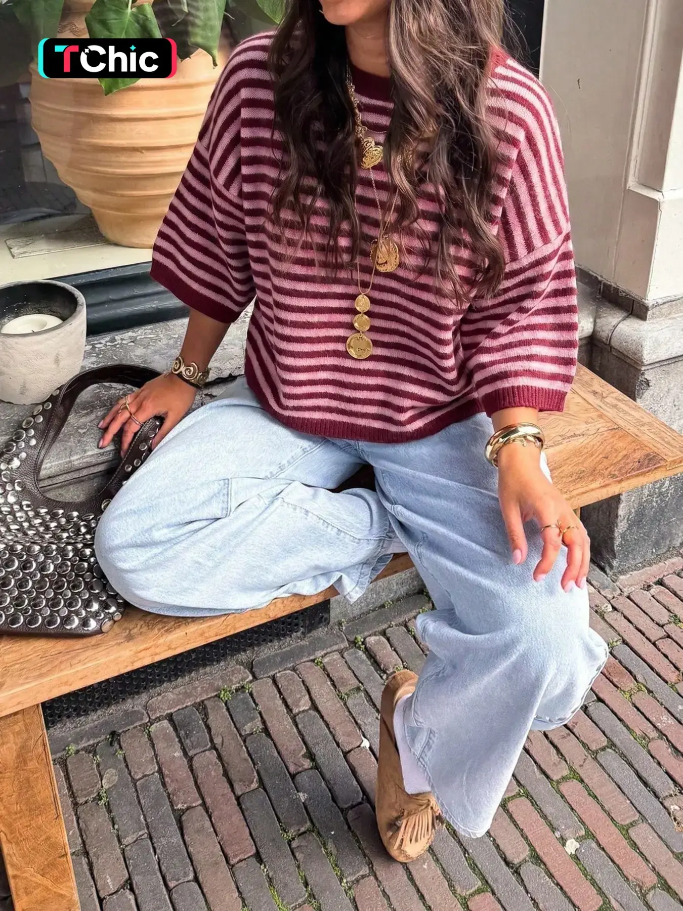Women’s retro bohemian color-block striped knit sweater. Crew neck three-quarter sleeves, loose dropped shoulder boxy cut with dual-tone horizontal stripe print, made of soft comfy knit fabric. Vintage casual streetwear for spring and autumn, winner tops