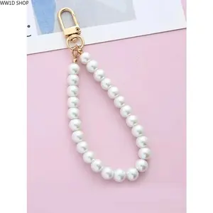 Faux Pearl Bead Keychain  Faux Pearl Bead Keychain for Women and Girls, Elegant Decorative Key Accessory for Handbags and Backpacks, Lightweight Fashion Charm for Daily Use