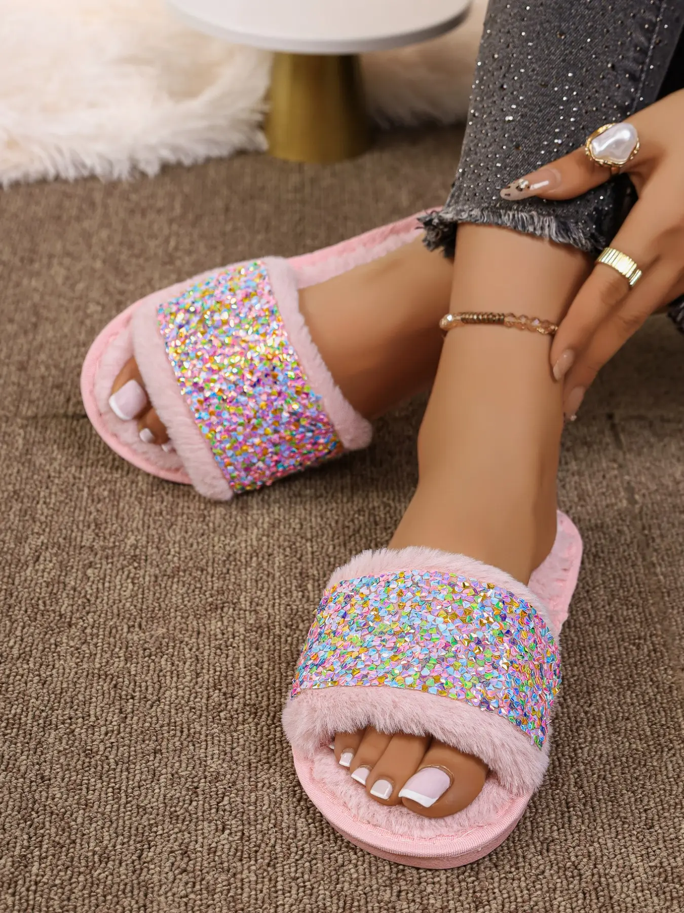 Women's Sequined Fuzzy Open-Toe Slippers, Indoor Home Flat Shoes, Comfortable and Stylish Footwear for Daily Use, Perfect for Cozy Vibes