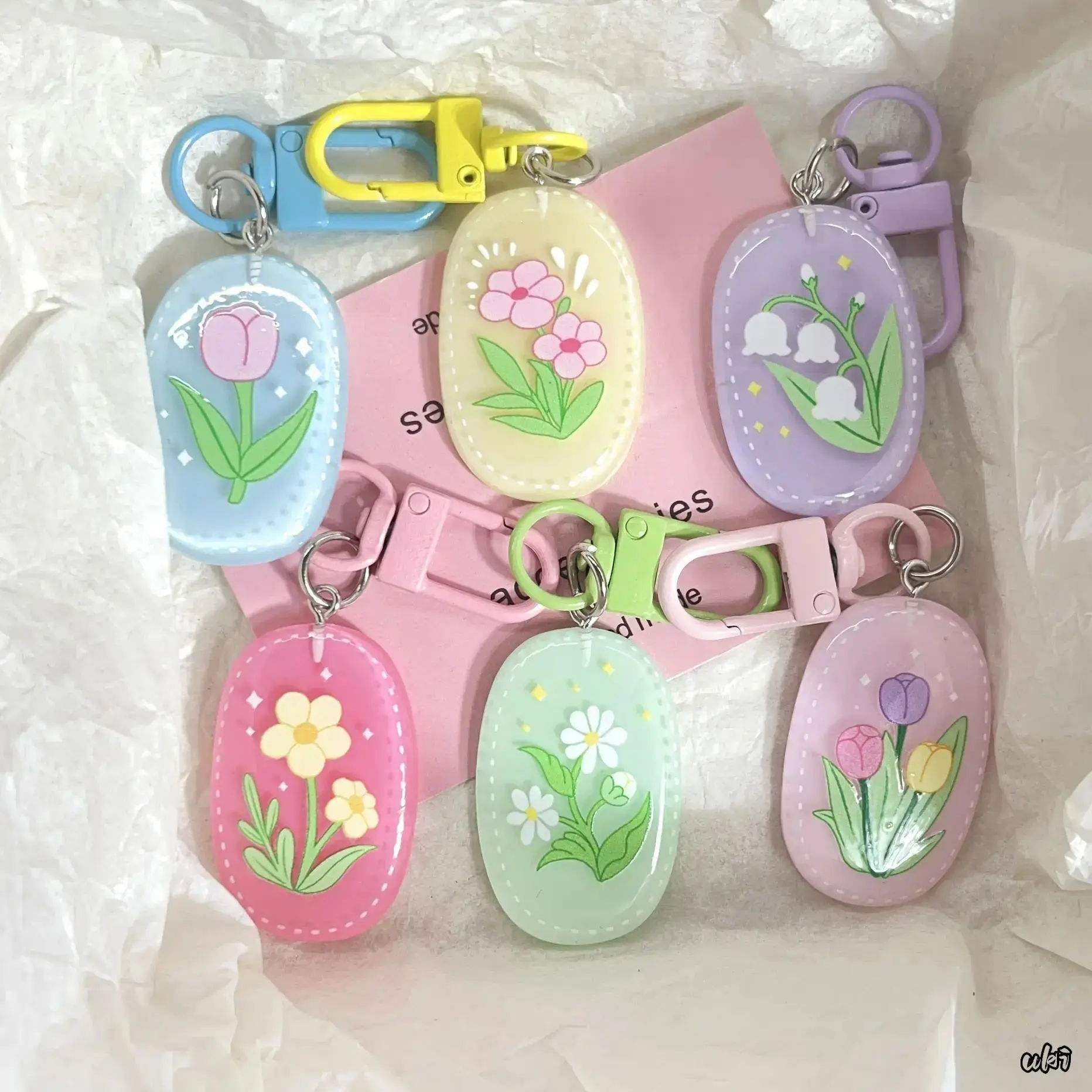 Kawaii Tulip Flower Keychains - Charming Pendants, Lightweight Cartoon Bag Accessories, Romantic Gift for Couples, 6-Piece Set, 24 Pieces or 4 Sets, Kawaii Style, Girlfriends, Daily Wear, 24 Pieces, 4 Sets