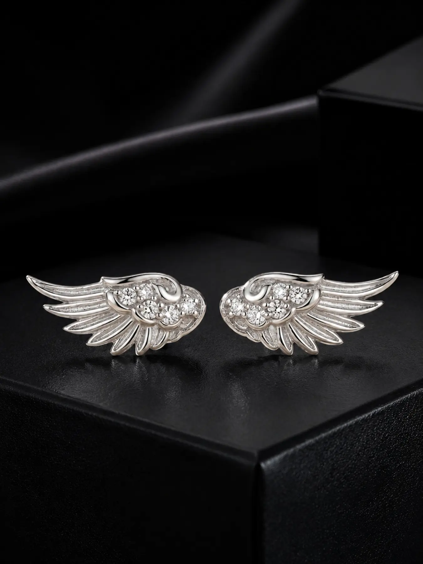 Exquisite Angel Wing Stud Earrings, Sparkling Silver Rhinestone Wing Earrings for Women | Perfect Aesthetic Daily Jewelry & Gift
