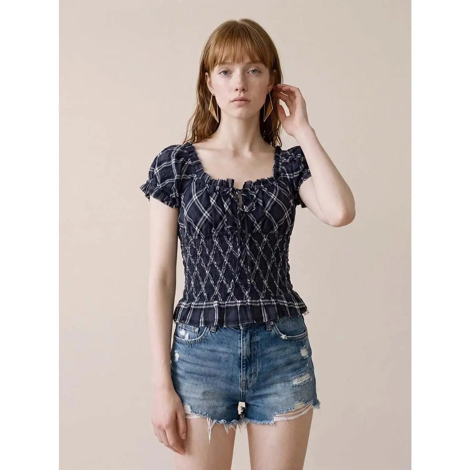 URBAN REVIVO Smocked Plaid Shirred Cropped Cotton Shirt, Sleeve, Lightweight, Fitted, Elastic, Blouses, Checkered, Short