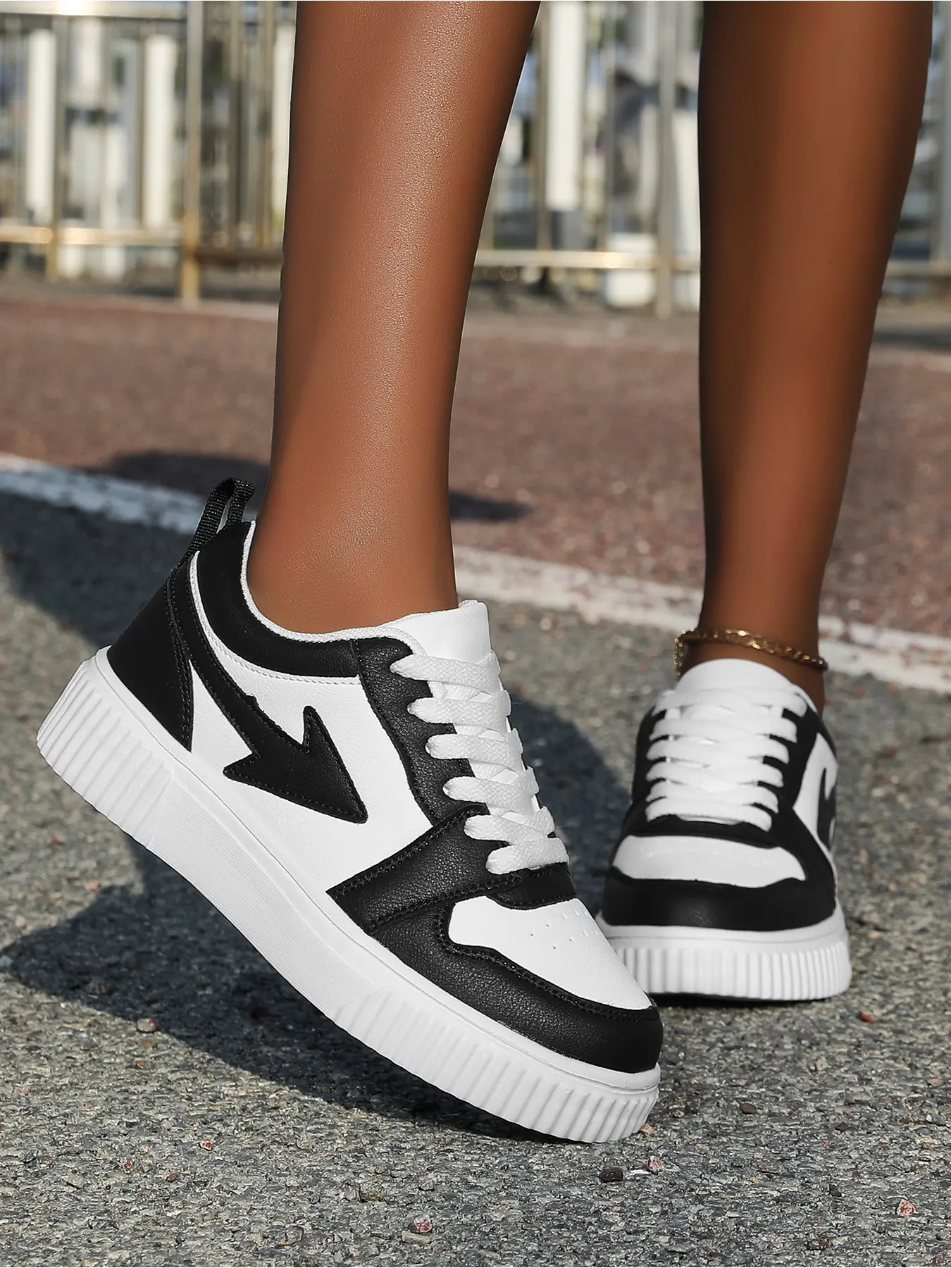 Women Low Top Arrow Stitching White Sneakers, Waterproof PU Leather Lace Up Platform Height Boost Shoes, Trendy Solid & Color Block Non Slip Skate Board Shoes for Student Daily Commute Assorted Shades