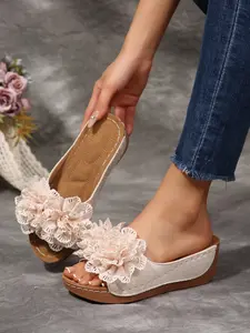 Women's Summer Floral Slippers, Thick Sole Height-Boosting Outdoor Sandals, Casual Textile PU Sole, Solid Pattern, Less Than Ankle Height