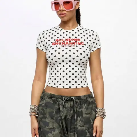 Women's Hip Hop Style Polka Dot Letter Print Raglan Short Sleeve Crop T-Shirt, Slim Fit Y2K Streetwear, 2026 Summer Casual Daily Top for Going Out