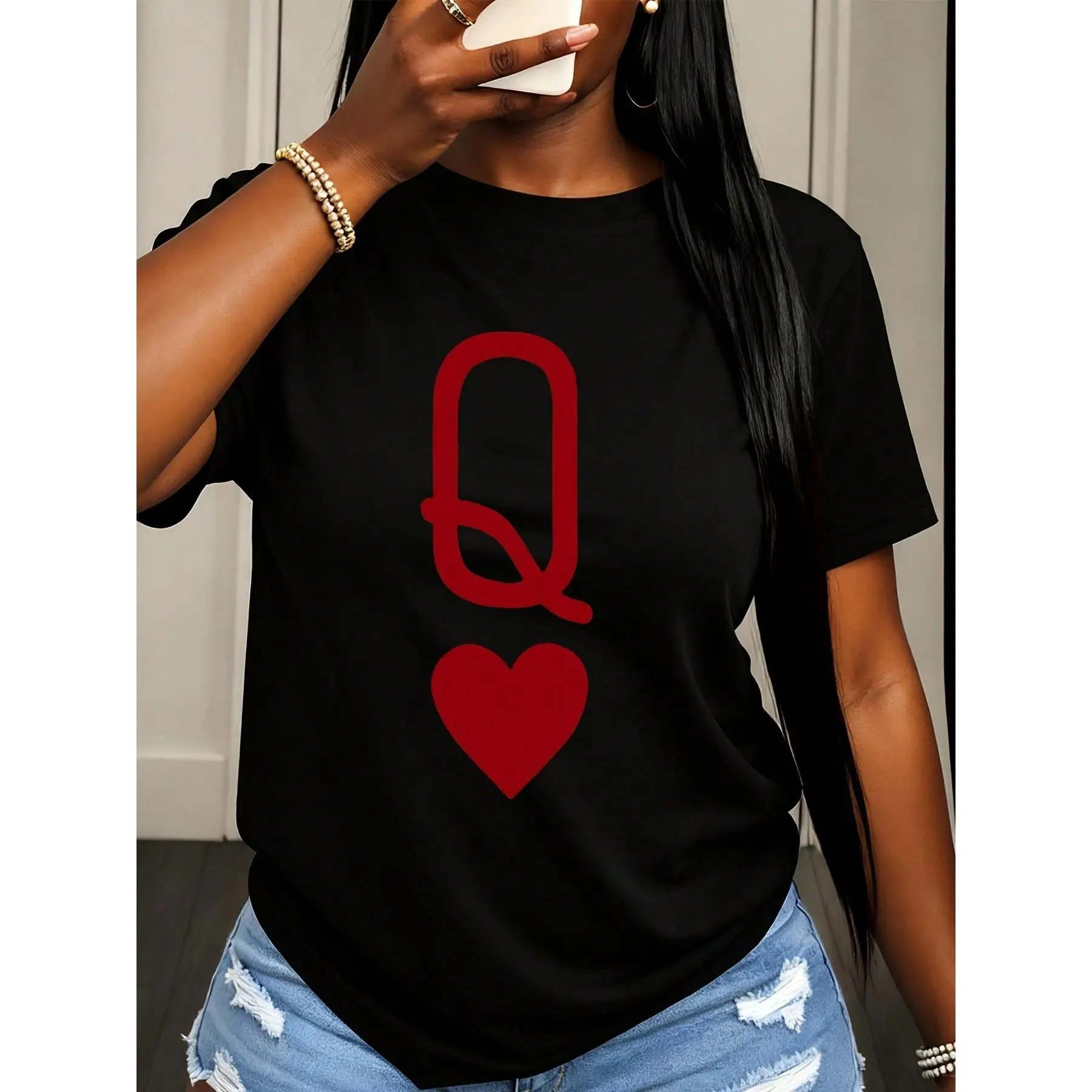 Queen Of Hearts Q Heart Graphic T Shirt Women Casual Summer Top White Red Design Fashion Statement Tee