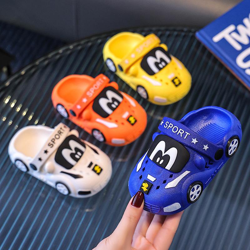 Boys' New Cartoon Car Design Closed-Toe Clogs Non-Slip Soft Sole Sandals Boys Ombre Slide Kids Classic Baseball Kids' Crocband Cruiser Flames