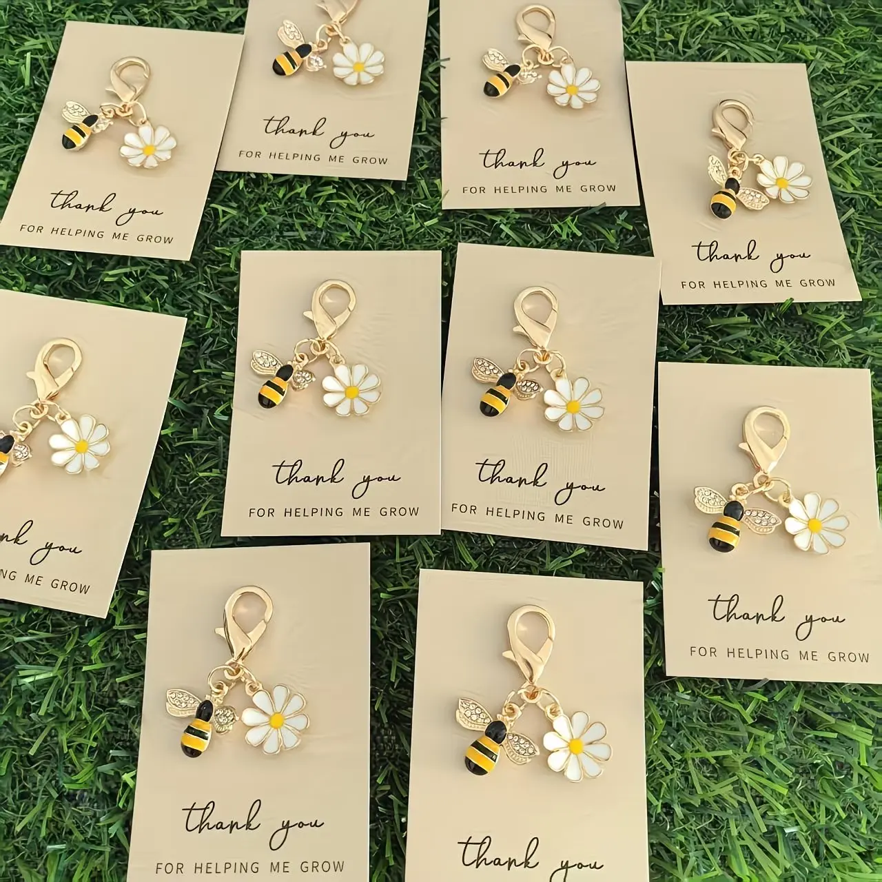 10pcs Keychain Thank You Cards Gift, Key Rings, Bee and Daisy Keychain, Inspirational Friendship Gift, Valentine's Day Gift, Christmas Fun Little Item, Unique Piece, Charming Keychain, Key Chain Cute