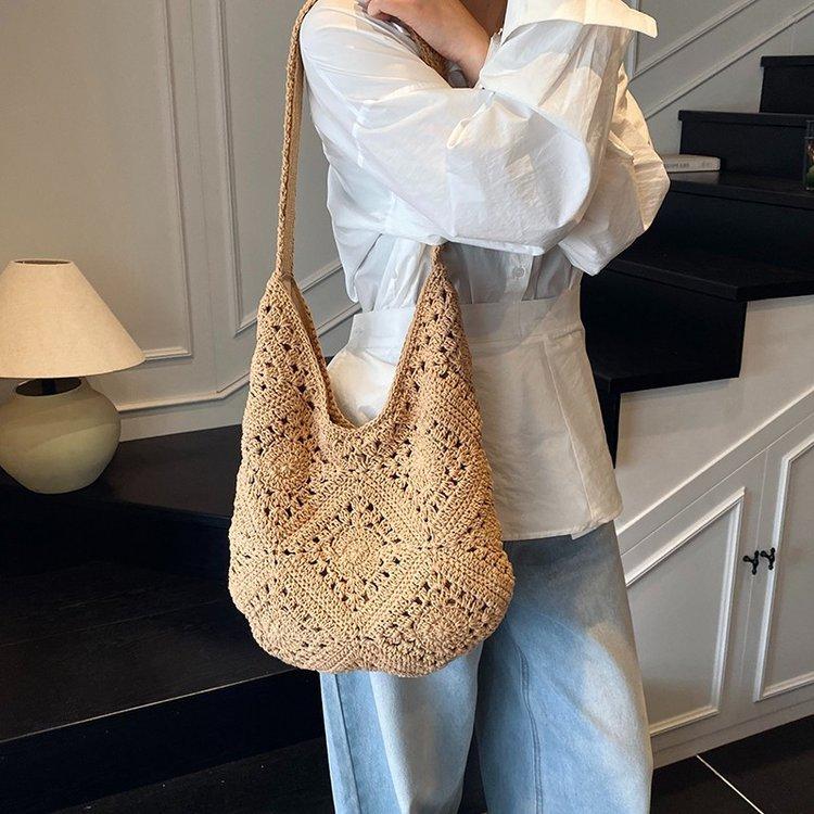 Versatile single-shoulder straw bag for women, high-end handmade cotton woven bag, large-capacity beach vacation tote bag