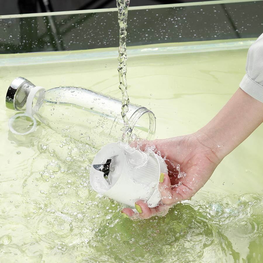 Portable Mini Fruit Blender, 1 Count USB Rechargeable 350ML Electric Juicer, Multifunctional Juicer & Blender for Shakes, Smoothies Blenders, Home & Travel Use