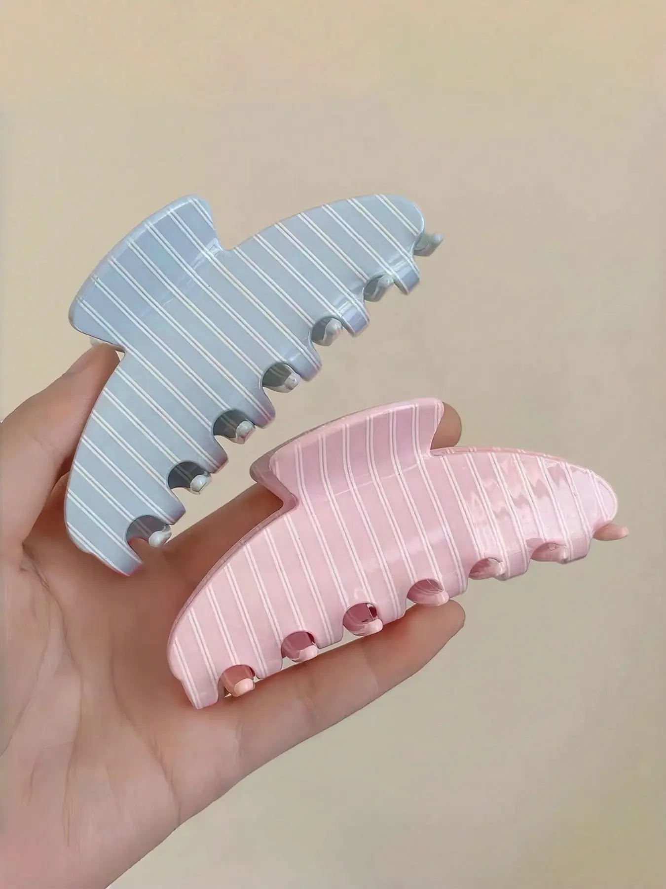 Striped Hair Claw, Casual Large Hair Claw, Blue Fine Striped Acetate Hair Clip, Cute Hair Accessory, Fashion Hair Accessories for Women and Girls, Daily and Vacation Use, Fun Claw Clips