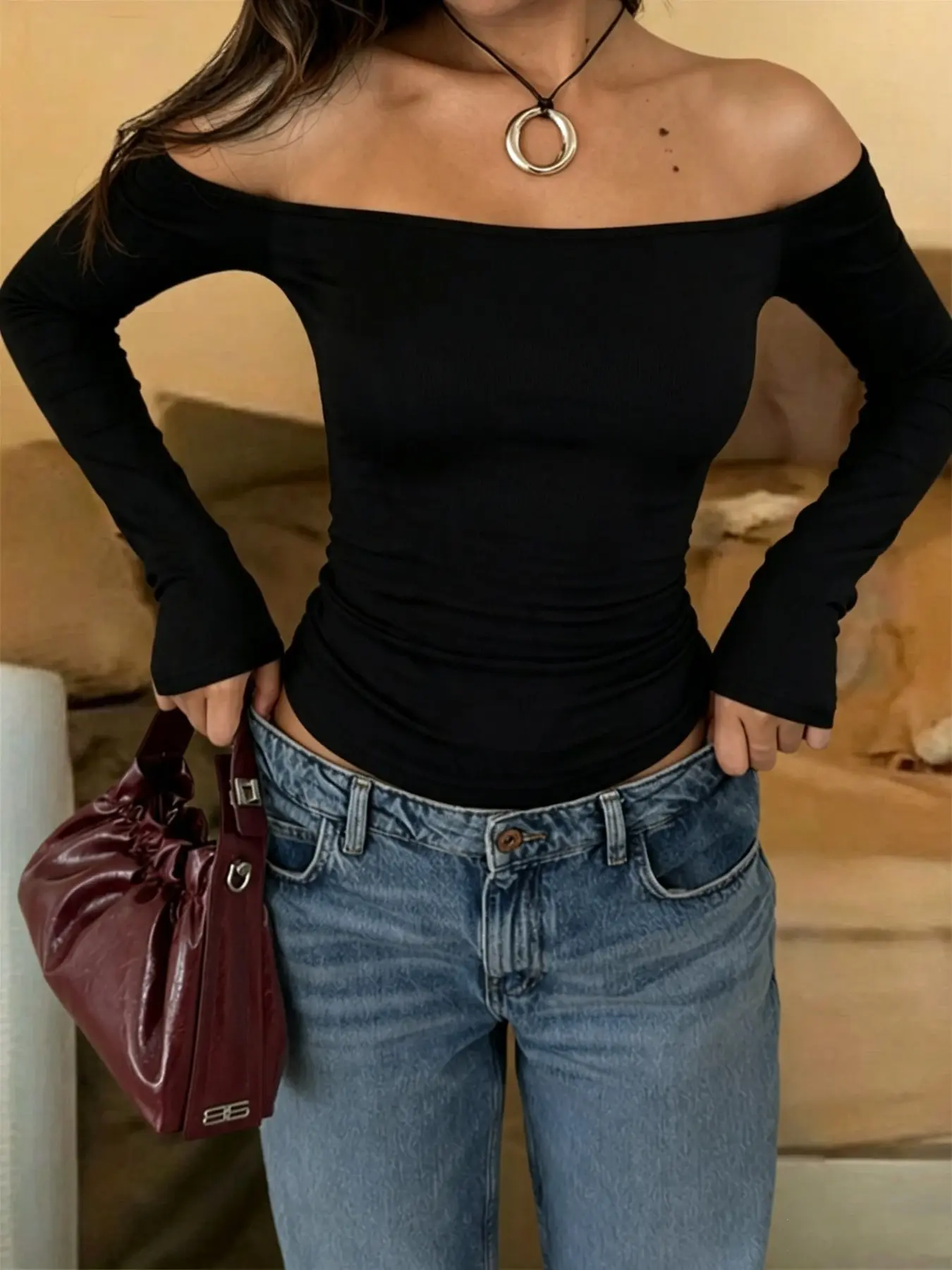 Solid Ruched Off Shoulder Long Sleeve Slim Fit Tee Top, Casual Going Out Date Night Club Party Streetwear Basic Fitted Long Sleeve Off Shoulder Top For Women, Trendy Y2K Minimalist Elegant Night Out Everyday Layering Figure Hugging Shirt