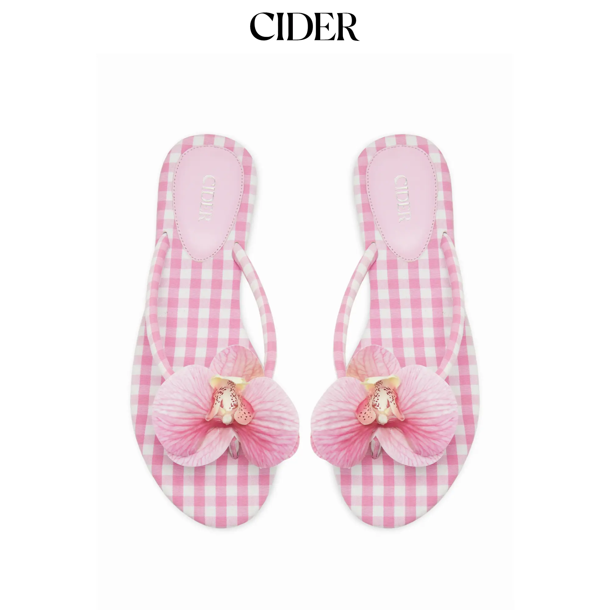 Cider FLOWER & GINGHAM FLIP-FLOP SLIPPERS Cider FLOWER & GINGHAM FLIP-FLOP SLIPPERS