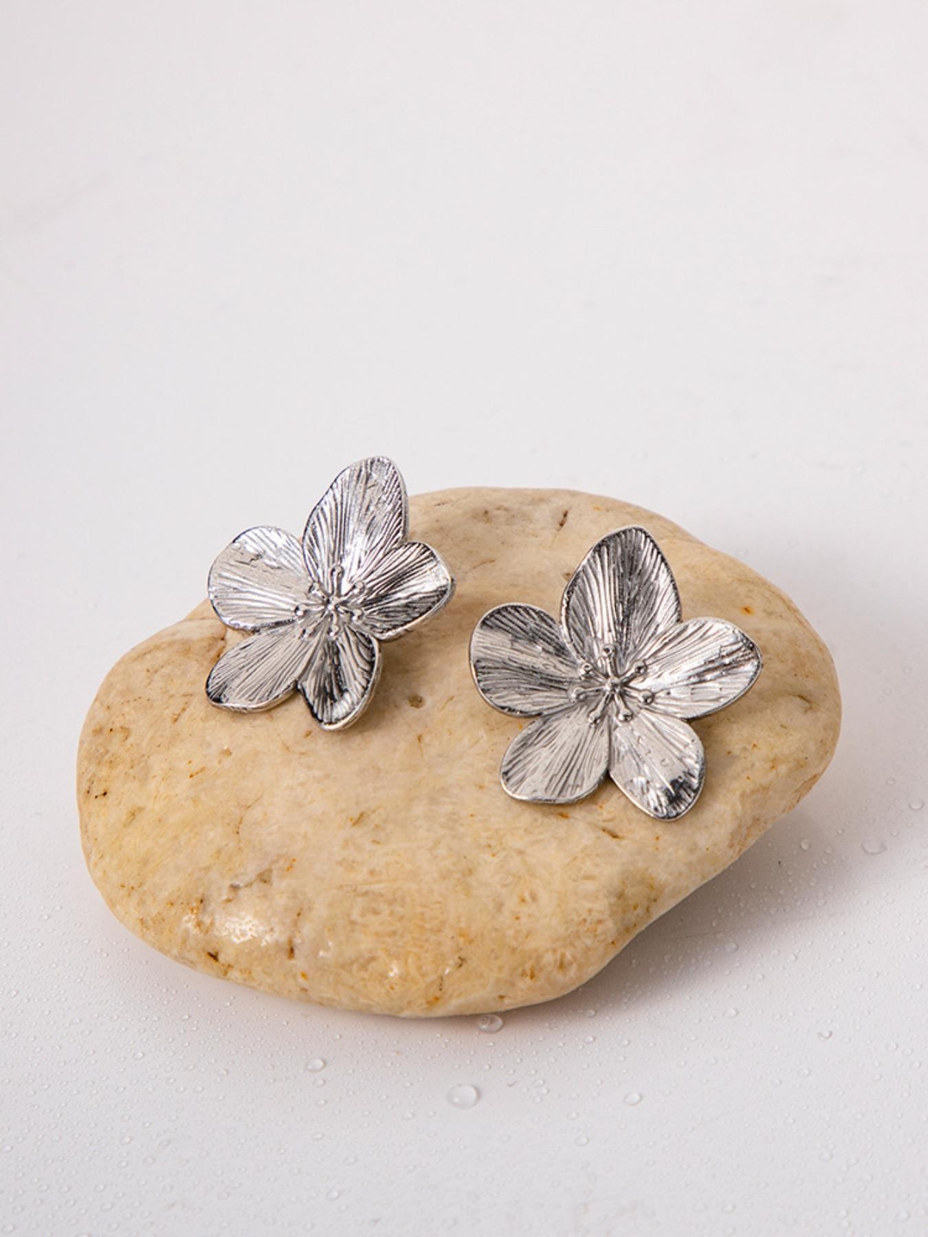 Textured Metal Flower Design Stud Earrings, Fashionable Jewelry for Women for Party, Daily Decor, Trendy All-match & Exquisite Jewelry for Birthday Gift, High Quality Earrings