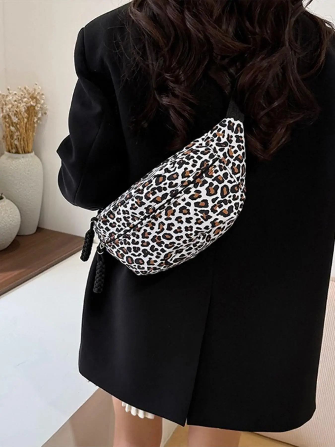 American Vintage Leopard Print Beaded Zipper Waist Bag, Lightweight Nylon Adjustable Webbing Street Style Chest Bag Crossbody Small Bag Bumbag, Crossbody Waist Pack, Crossbody Belt Bags