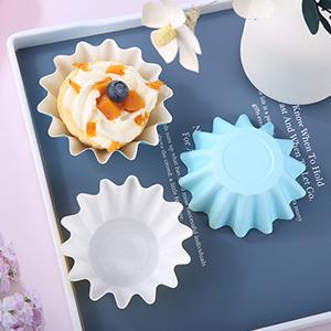 Love homemade cute desserts?Grab these 100 Pcs flared brown baking cups now!Reliable oil-proof coated paper muffin liners fit standard molds perfectly, easy to use, non-stick and durable for cream rolls, cupcakes and daily baking