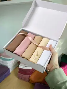 5pcs Solid Color Lightweight Chiffon Hijab Set + 2pcs Headscarf Holders, Soft Comfortable Long Scarf, Fashion Versatile Hijab, Daily Wear, Gift Box