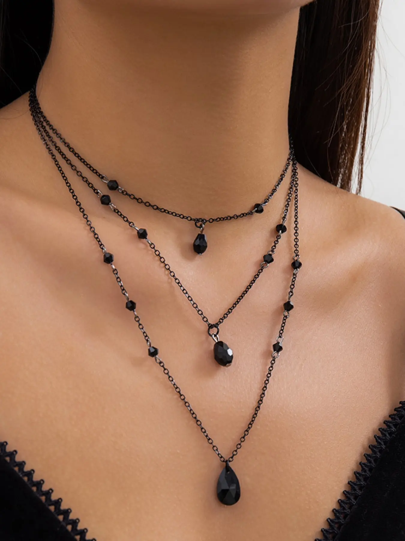 3-Piece Gothic Dark Punk Black Teardrop Pendant Layered Necklace Set for Women—Retro, Minimalist, Party, and Unique Necklace Set