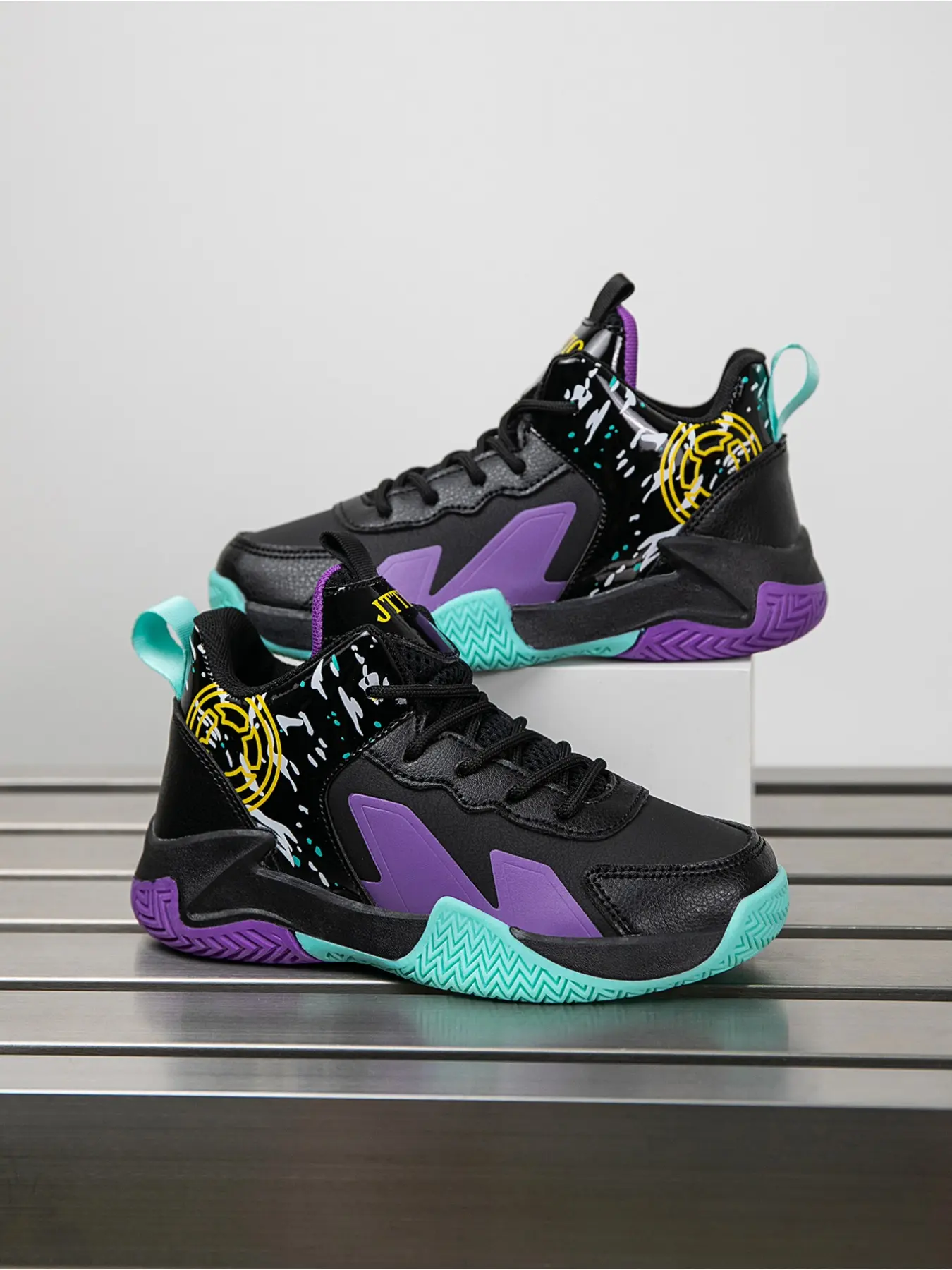 Trendy 2024 New Color Splicing Boys Basketball Shoes 1 Pair Breathable Non Slip Kids Youth Outdoor Sports Color Block Sneakers Wear Resistant All Season Casual Footwear For Boys