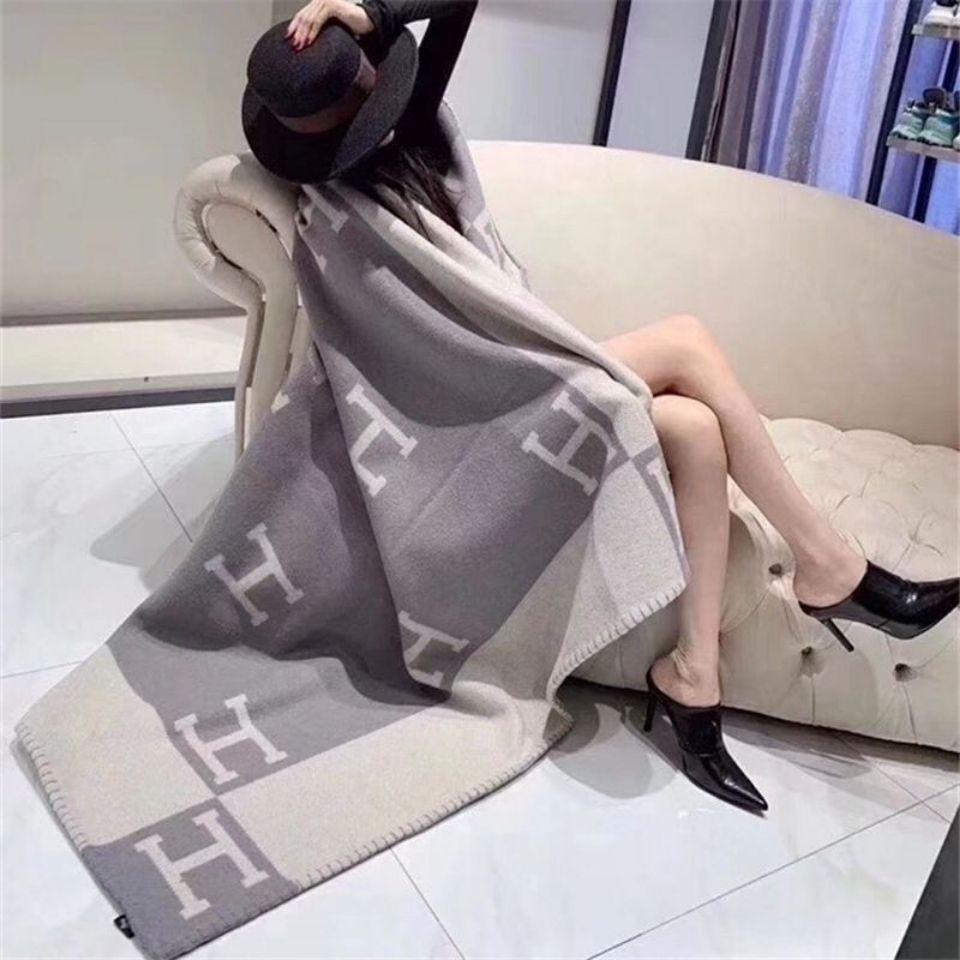 Trendy Fashionable New High-End Cozy AC Blanket Decor, Ultra-Soft, Ideal For Office Nap Sofa, Bed, Travel, Camping, All Seasons MultiUseBlanket, Home Lightweight Comforter, Couch Throw H- Blanket Best Gift For Friends And Family