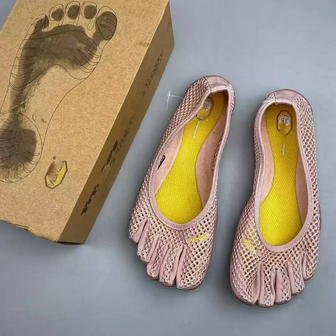 2026 Women's Split-Toe Yoga Shoes, Lightweight Synthetic Slip-On Ballet Flats with a Non-Slip Sole for Dance & Indoor Sports, All Seasons