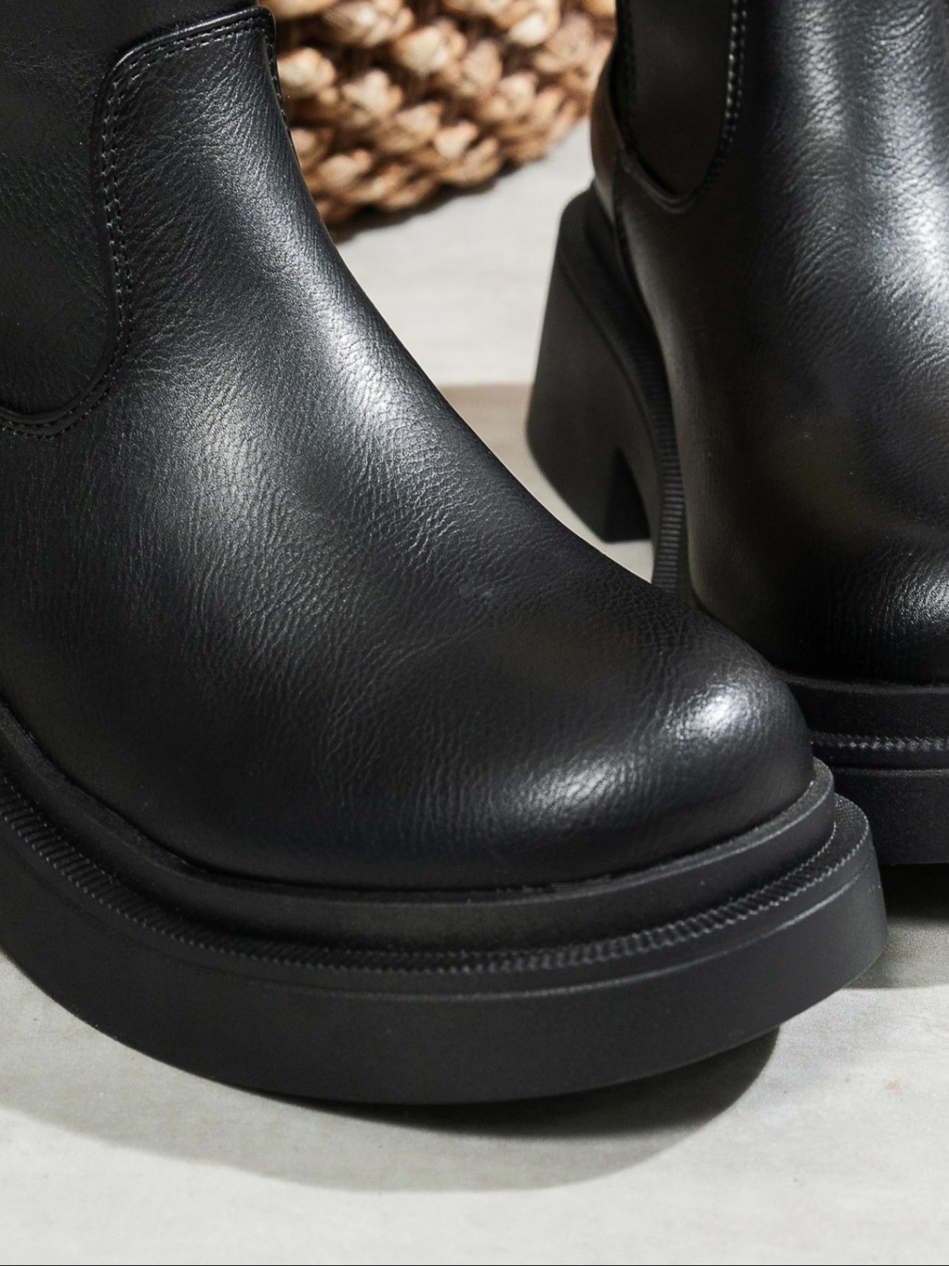 Oversized long platform knight boots, classic long motorcycle boots, fashionable autumn and winter women's boots, round headed retro boots, British boots, Round Toe Boots