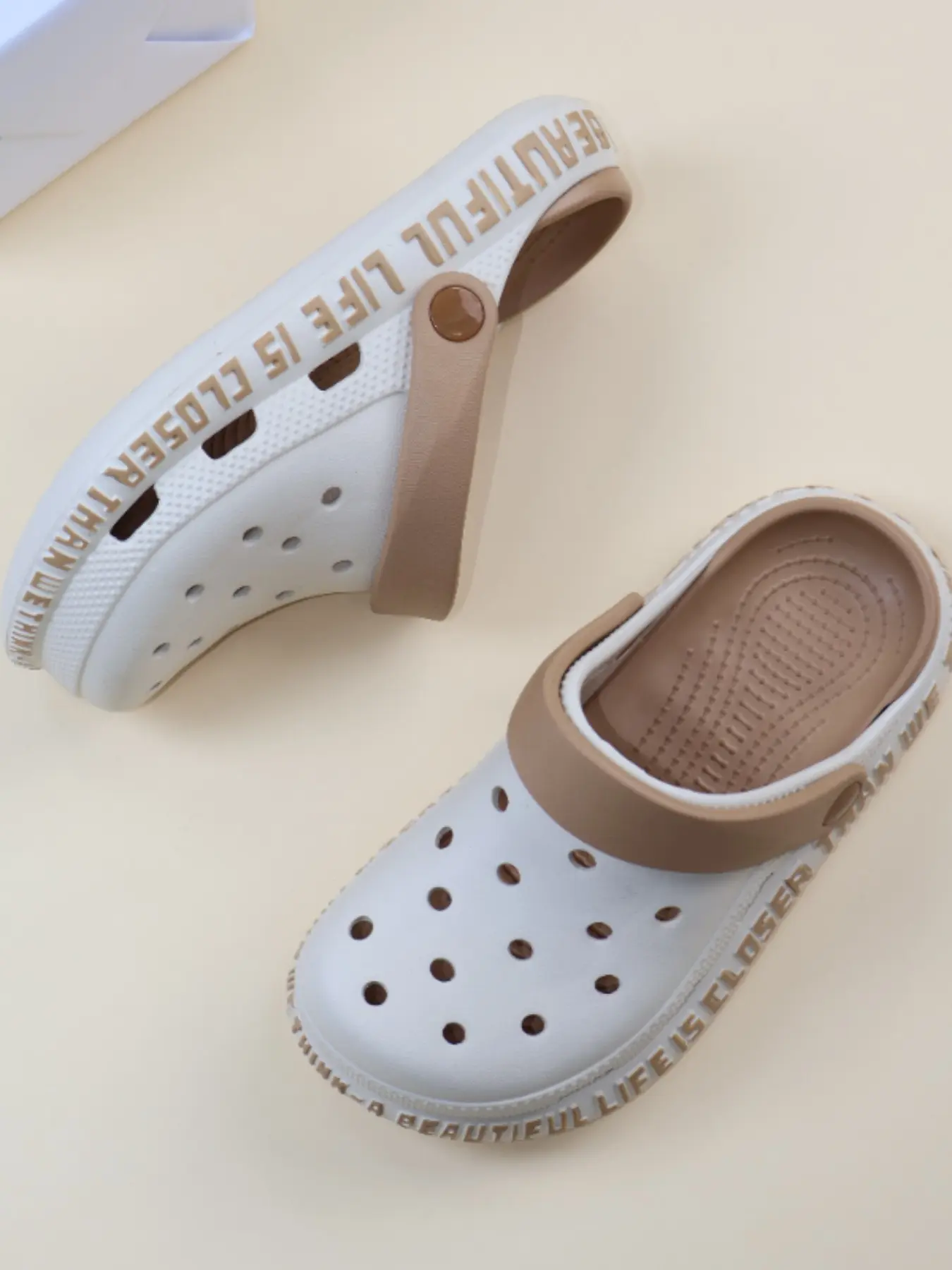 Women's Colorblock Letter Edge Slippers, Soft Eva Sole, Lightweight Waterproof, Adjustable Back Strap, Casual Outdoors Footwear