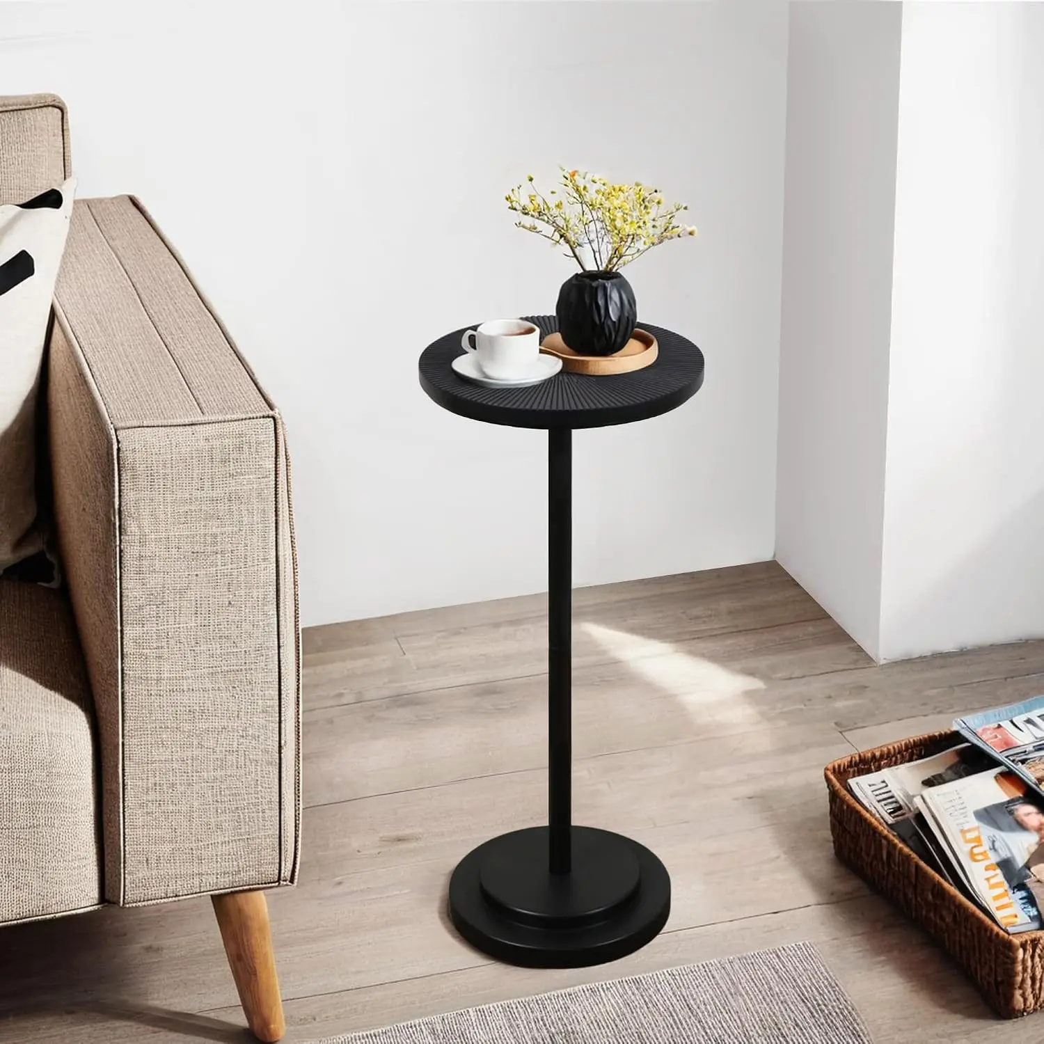 Drink Table, Carved Table Top Martini Table, Small Side Table, Weighted Base Pedestal Table for Living Room, Bedroom, Small Space, Modern, Black
