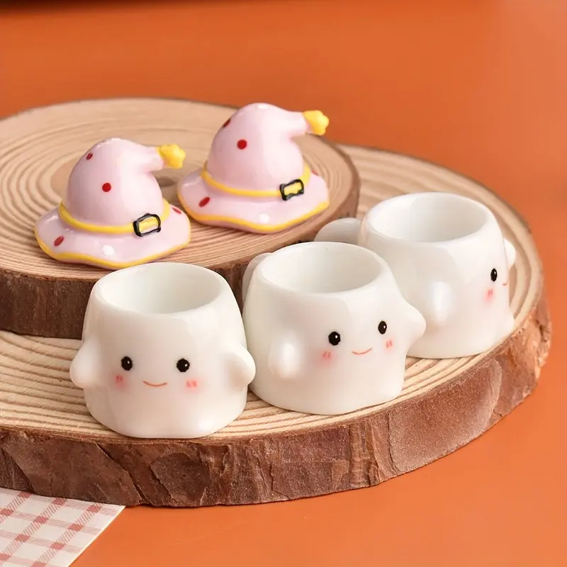 6pcsDIY mini resin ghost cup ghost hat model ornaments, figurine ornaments, perfect jewelry accessories, gifts suitable for family and friends, DIY crafts, decorative ornaments, holiday decorations, perfect gifts, birthday gifts, figurine ornaments.