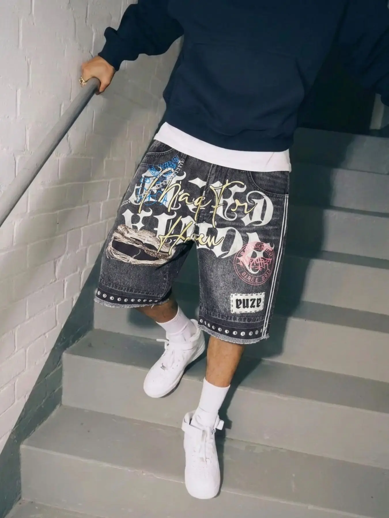 American Men's Five-Quarter Jeans, Hip-Hop Graffiti Print, Coiled Hem Design, Trendy Streetwear, Casual Loose-Fit, All Seasons
