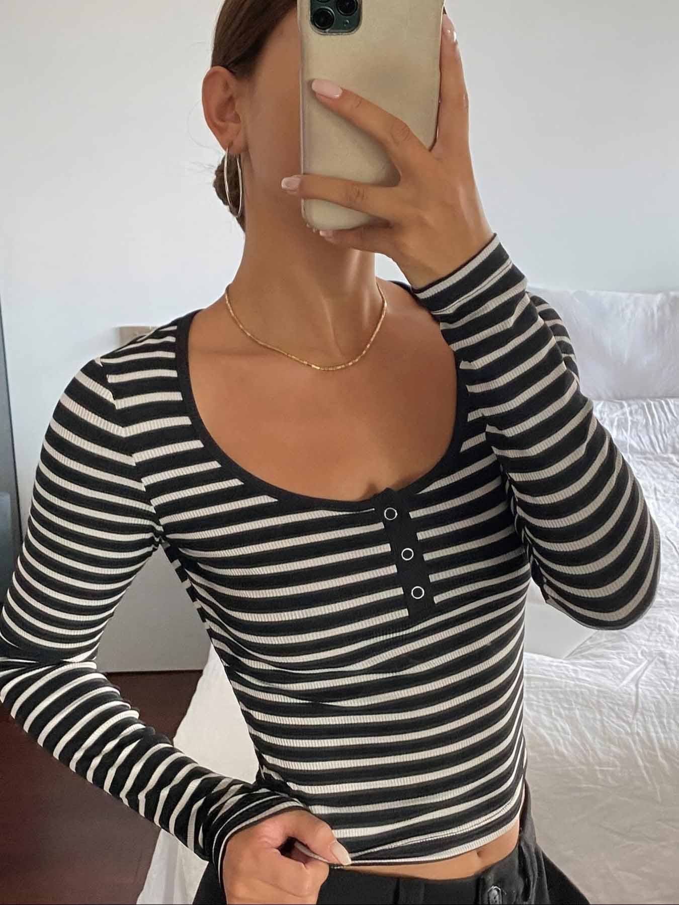 Women's Striped Print Button Front Scoop Neck Crop Tee, Casual Long Sleeve T-shirt for Spring & Fall, Women's Top for Daily Wear, Black And White
