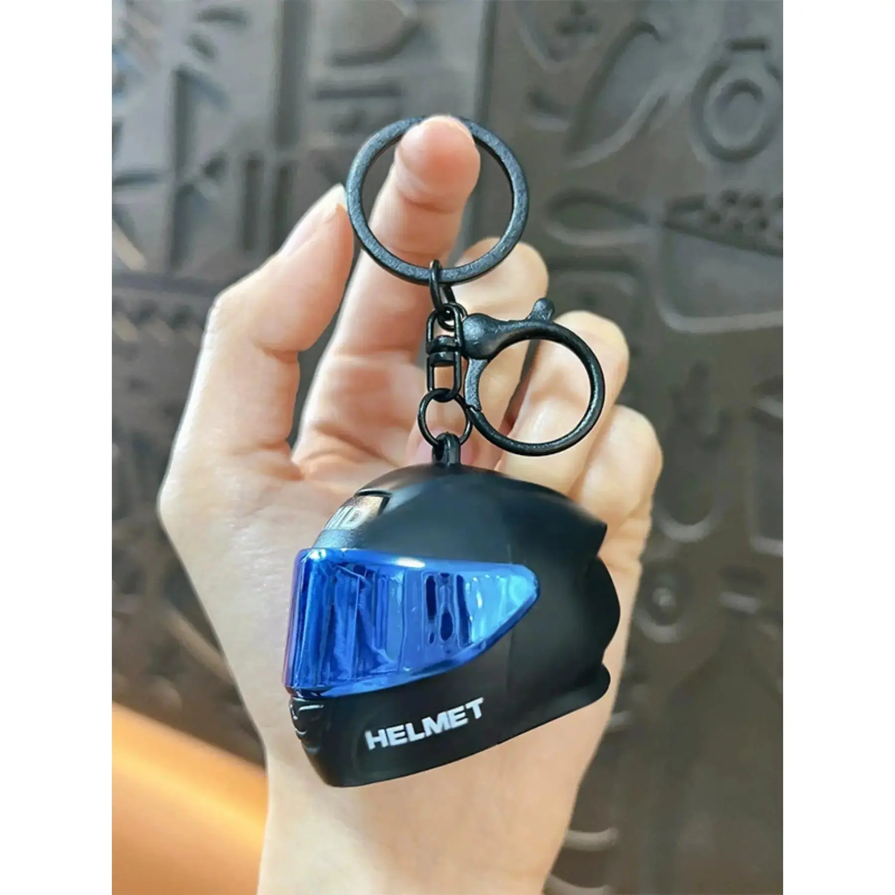 New Trendy Colorful Helmet Keychain, Cool Bag Charm, 3D Motorcycle Helmet Pendant, Gift Idea, Car Key Ring, Bag Accessory, Decorative Model