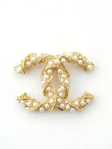 Women's Pearl Brooch, Elegant Letter Pattern, All Seasons Accessory, Not Plated with Precious Metal, Single Unit Count