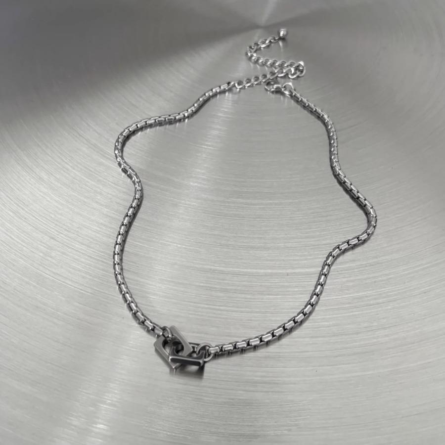 Simple double ring buckle titanium steel necklace men's cold wind niche high sense street hip hop collarbone chain couple accessories tide