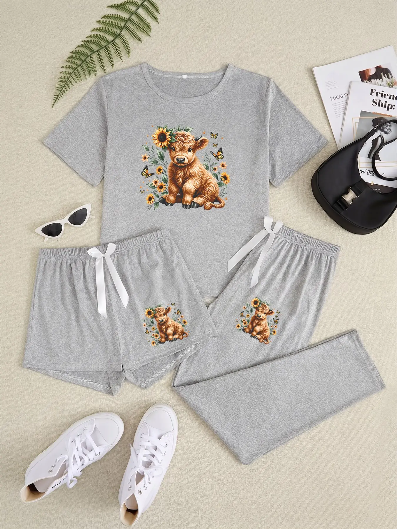 Highland Cow Flower Women's Three-Piece Home Set, Casual Loose-Fit Cartoon Pattern Prints, All-Season Unlined Plain Surface, Comfortable Daily Wear