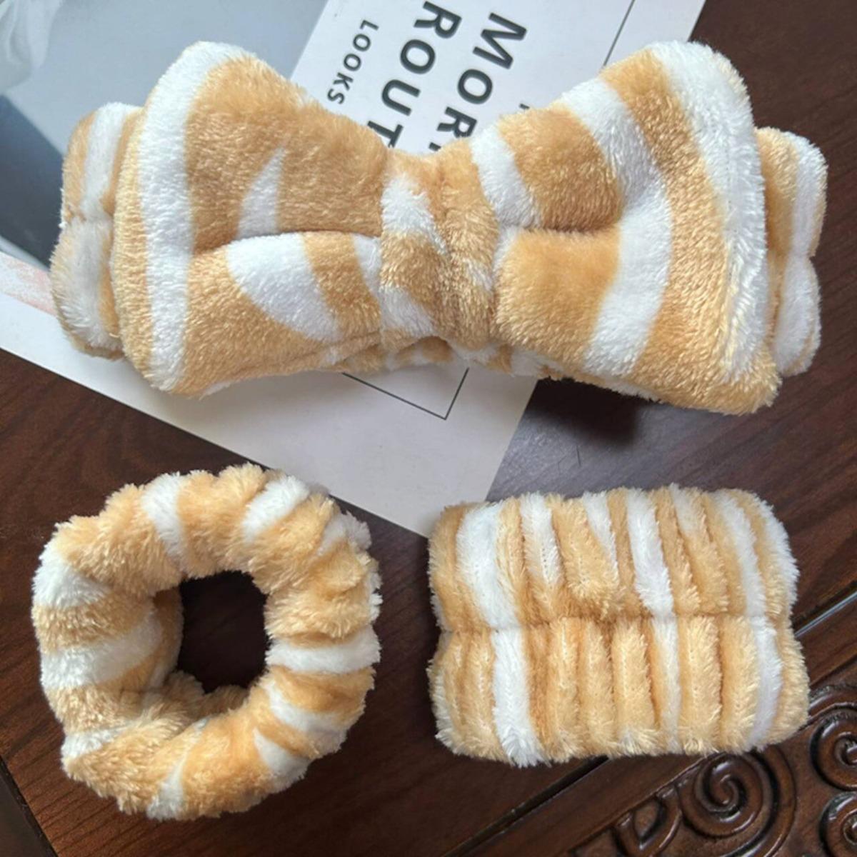 3 Pcs Cute Cat Ear Leopard Print Plush Headband For Women Girls Spa Washing Face and Makeup Headband Elastic Moisture Resistant Sleeves Wrist Strap