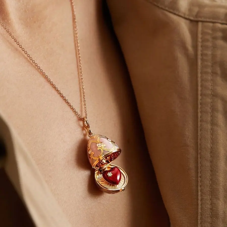 18K Real Gold-Plated Retro Shell & Eggshell Pendant Necklace, Everyday Fashion Costume Jewelry Accessory