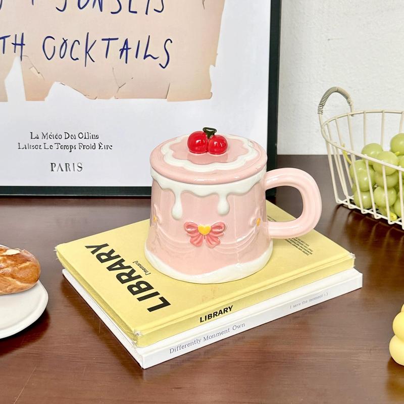 Creative Hand-Drawn Cake Birthday Cup, Ceramic Mug with Lid, Cute Girl Water Cup, Gift Cup, Secret Cup, Glass Coffee Cup, iced Coffee Cups，ceramic water cup，water cup girl，girl pouring water in a cup by herself，Funny Mug